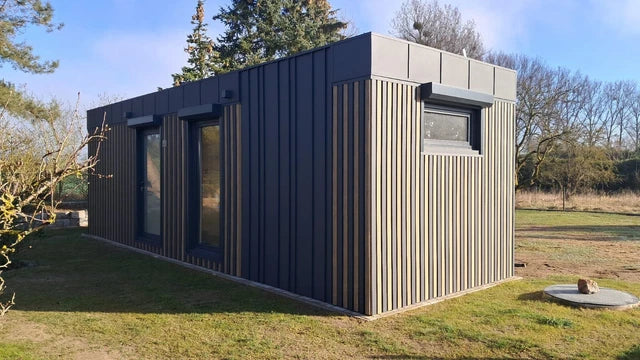 Tiny house / Container abitativo. 9x3 m. Container...