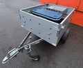Grill mobile per feste con ghiacciaia su rimorchio per auto